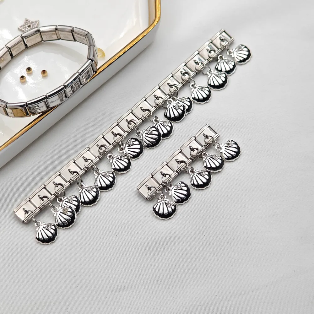 Stainless Steel Nomi Charm Deniz Kabuğu