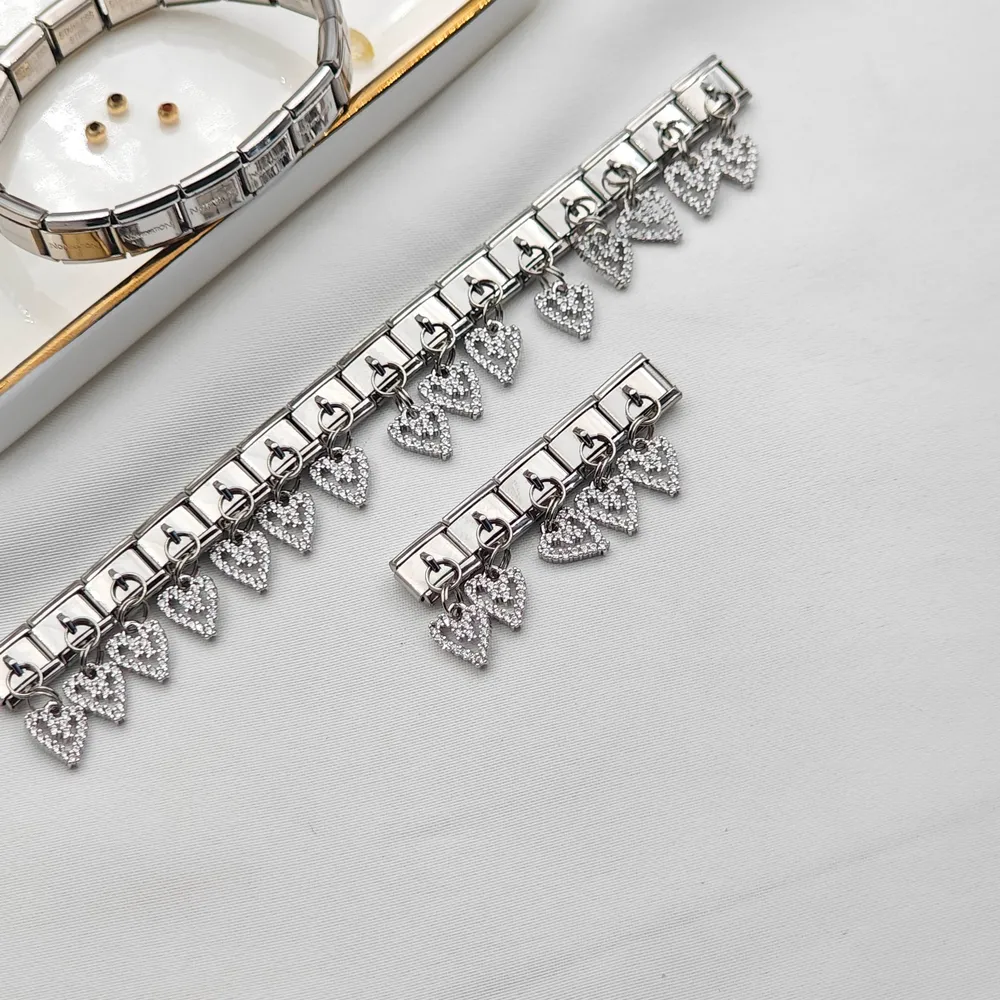 Stainless Steel Nomi Charm Kalpli