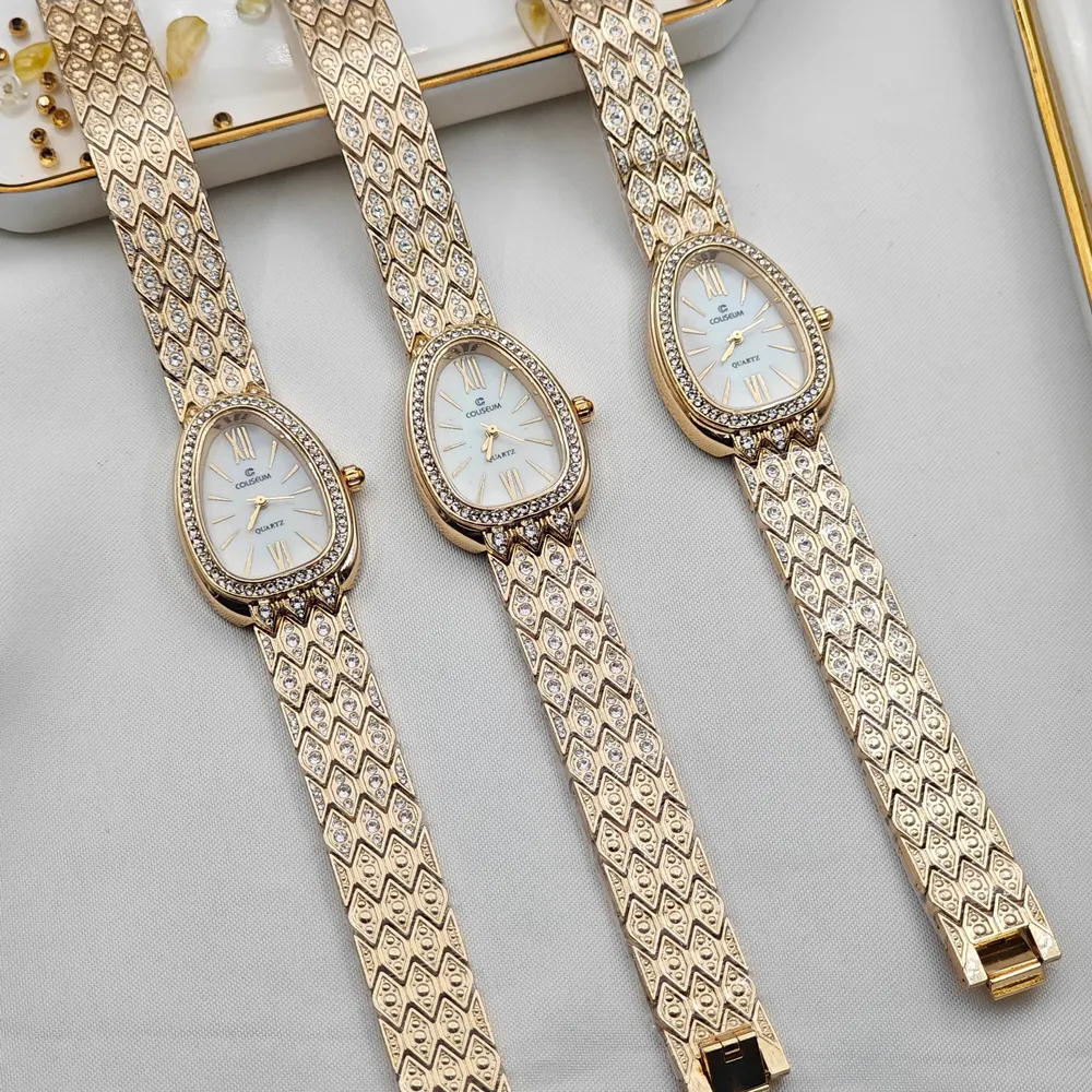 Yılan Model Taşlı Bayan Saati - 3