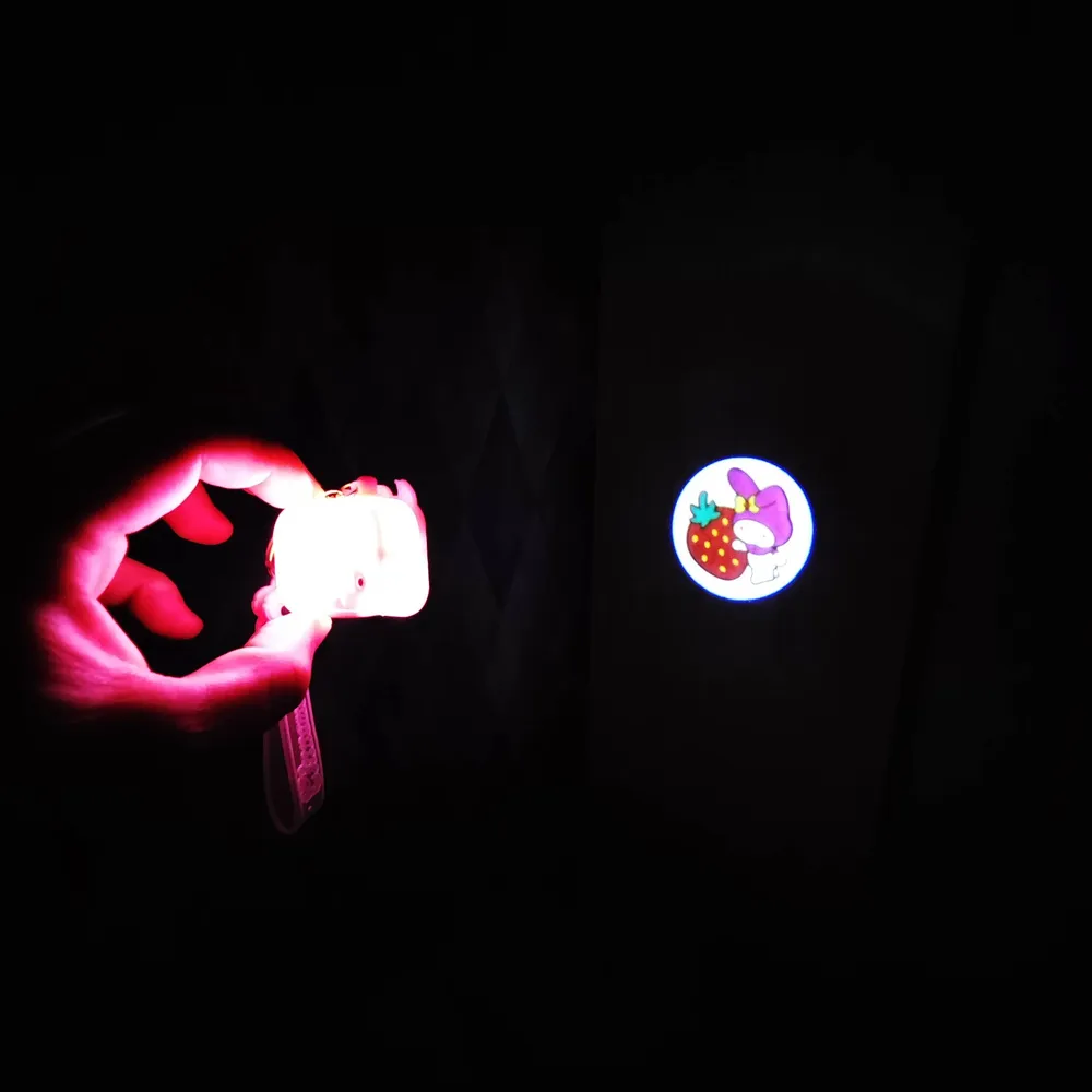 Projeksiyonlu Pilli Çocuk Anahtarlığı - 2